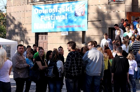 Legnica - wybuch na Festiwalu Nauki - Fot. fakty.lca.pl