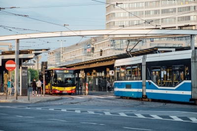 Rondo Reagana: W sobotę wr&oacute;cą tramwaje na dwa perony