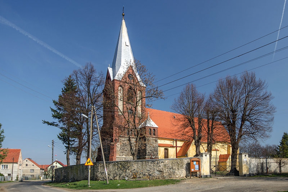 Mieszkańcy oszukani? Spór wokół wiejskiej świetlicy koło Legnickiego Pola - Mikołajowice, fot. Sławomir Milejski/Wikimedia Commons