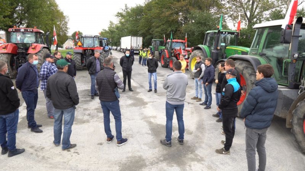 Protest rolników. Utrudnienia na krajowej ósemce - (fot. Jarosław Wrona)