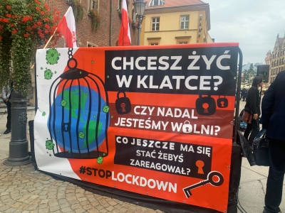 Antycovidowcy manifestowali we Wrocławiu. Protest został rozwiązany  - 0