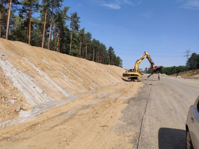 Drogowcy "łatają" S3. Tak wyglądają prace na brakującym odcinku [FOTO] - 4
