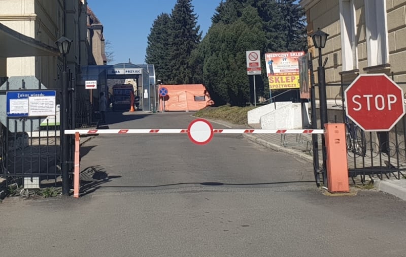 Kłodzko: Nowe miejsca w szpitalu dla chorych z Covid-19 - fot. Jarosław Wrona