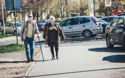 "Polkowiczanie dla senior&oacute;w": Wolontariusze zrobią zakupy czy wyprowadzą psa