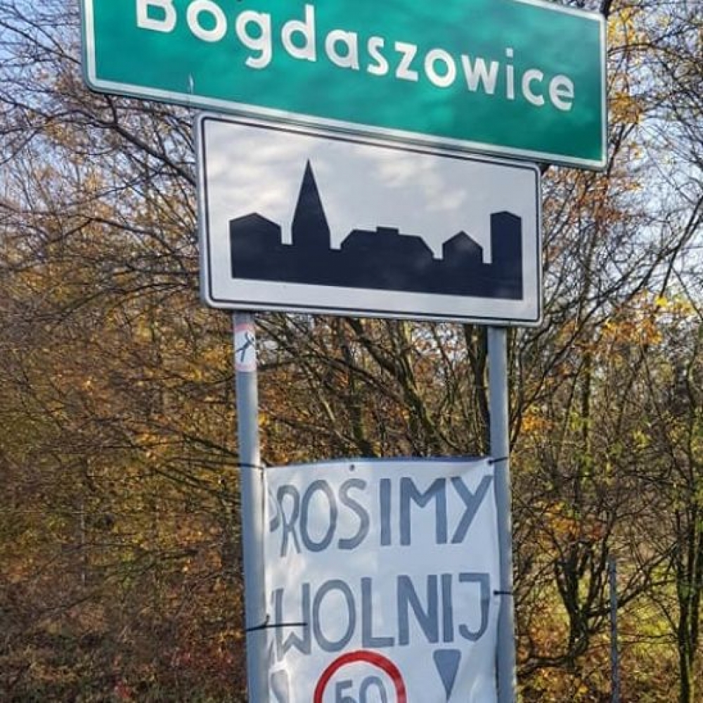 Bogdaszowice: Mieszkańcy czekają na chodnik! - Fot. Piotr Piotrowski