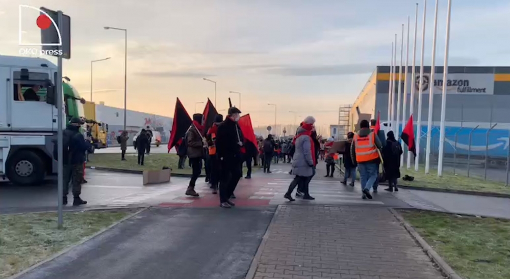Wrocław: Protest przed Amazonem [FILM] - fot. Facebook Oko.press