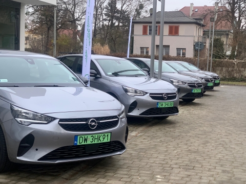Elektrykami na kontrole stanu środowiska. WIOŚ kupił dziewięć proekologicznych aut - 0