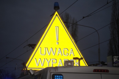 DK8 Wrocław-Kłodzko zablokowana. Bus zderzył się z ciężarówką