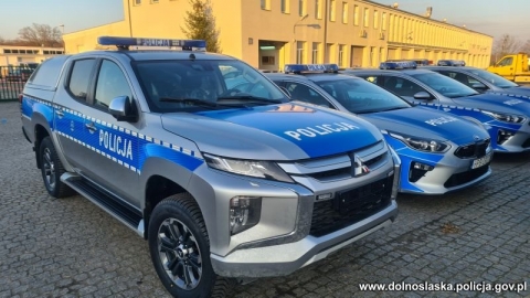Prezent dla dolnośląskich policjantów. Dostali nowe wozy i skutery wodne [ZDJĘCIA] - 4