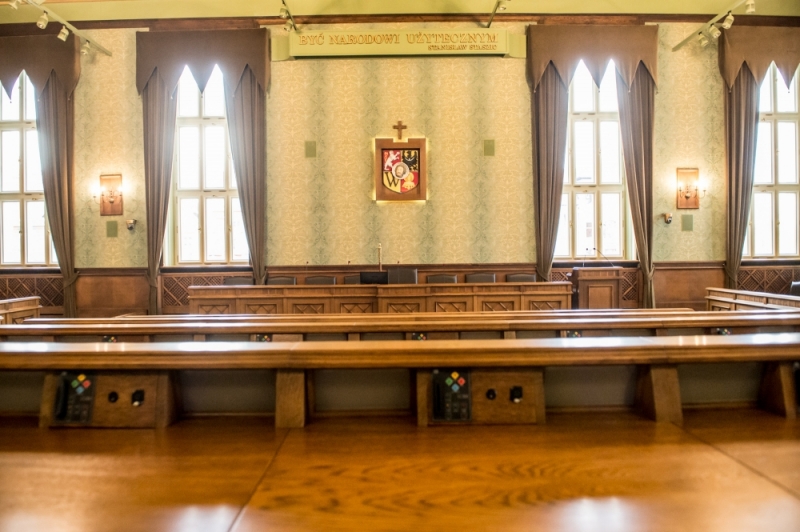 Dziś sesja rady miejskiej online. Będzie dotacja na halę lekkoatletyczną? - fot. archiwum radiowroclaw.pl