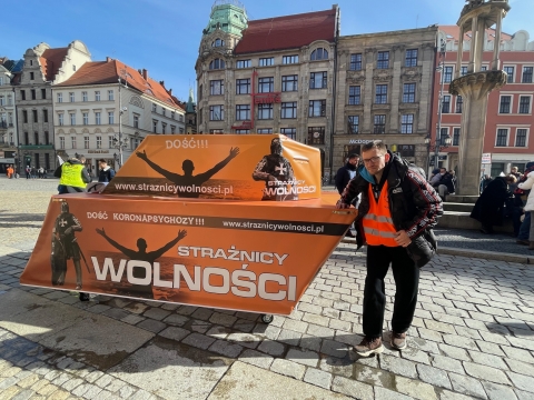 "OtwieraMY". Protest na wrocławskim Rynku - 1