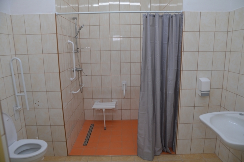 W Złotoryi osoby bezdomne mogą bezpłatnie skorzystać z prysznica - fot. Karolina Kurczab