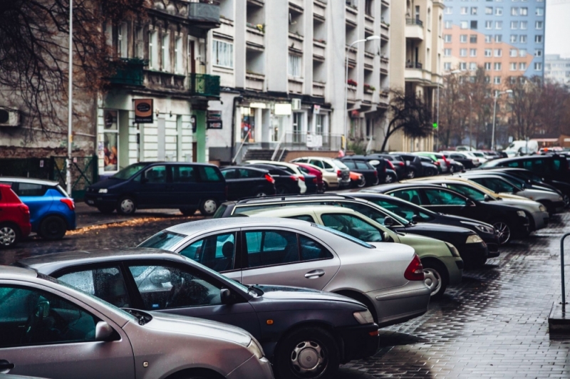 Wrocławscy kierowcy zapłacą więcej. Podwyżki za parkowanie już od poniedziałku - fot. RW