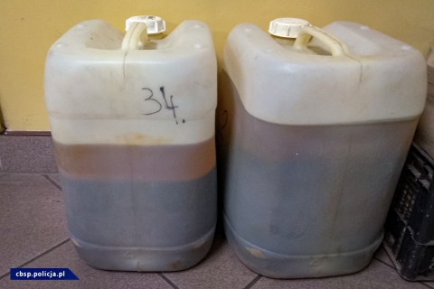 2 laboratoria metamfetaminy zlikwidowane - 15