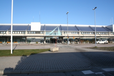 "Zostawili nas samych sobie". Wrocławianka utknęła na szwedzkim lotnisku w Goteborgu