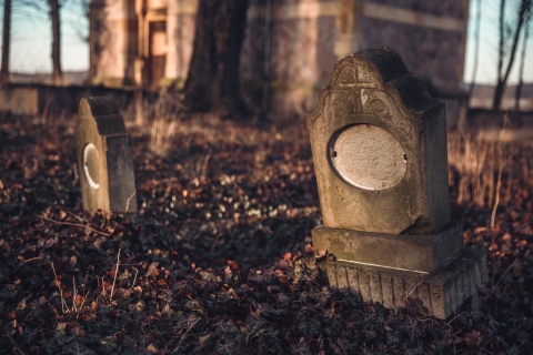 Ukryta na wzgórzu neogotycka kaplica i kostnica [FOTOSPACER] - 13