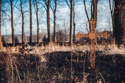 Ukryta na wzgórzu neogotycka kaplica i kostnica [FOTOSPACER] - 8