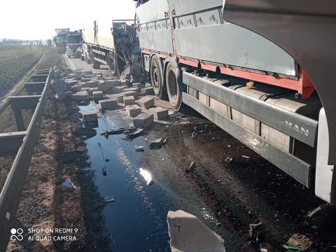 Zablokowana autostrada A4. Wypadek dwóch ciężarówek [AKTUALIZACJA] - 0