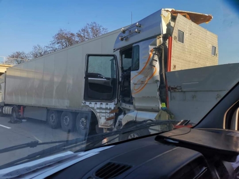 Zablokowana autostrada A4. Wypadek dwóch ciężarówek [AKTUALIZACJA] - 6