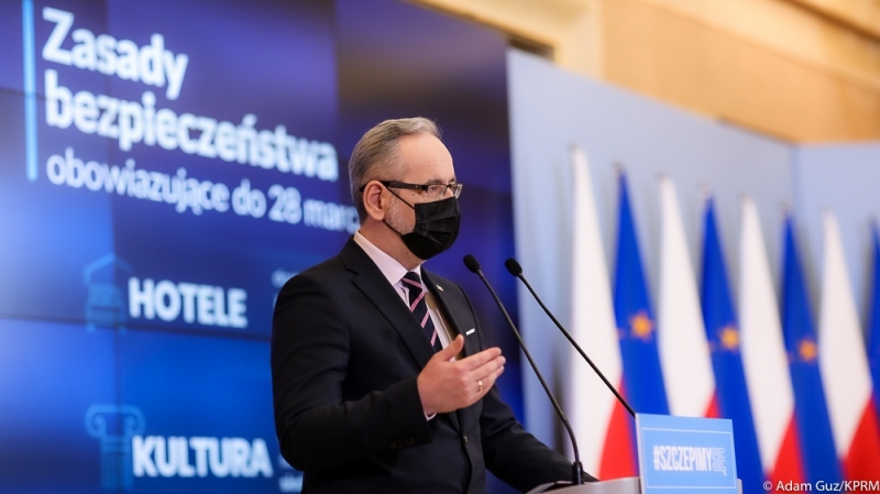 Adam Niedzielski apeluje o ponowne stosowanie reguły "zostań w domu" - fot. MZ