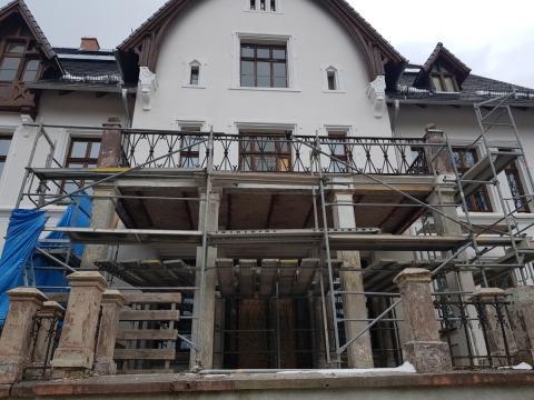 Głuszyca remontuje budynek dawnego Zespołu Szkół Włókienniczych. Powstanie tam Urząd Miejski - 9