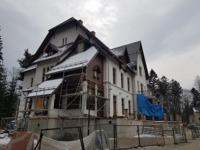 Głuszyca remontuje budynek dawnego Zespołu Szkół Włókienniczych. Powstanie tam Urząd Miejski