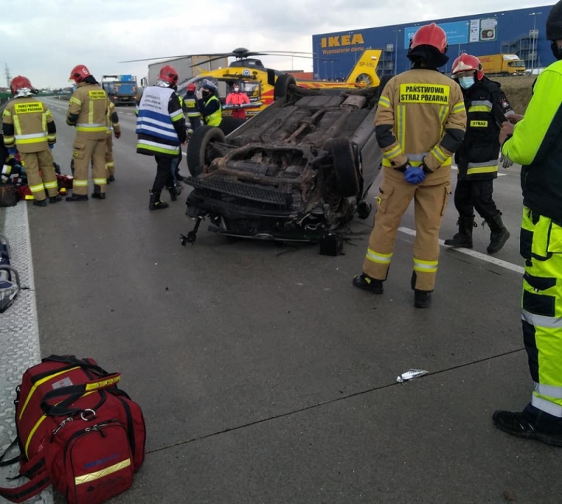 Wypadek na A4. Lądował śmigłowiec LPR [ZDJĘCIA] - fot. OSP Smolec