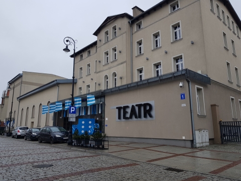 Zniszczył instalację Teatru Dramatycznego w Wałbrzychu. Sam się zgłosił i zapłacił - 7