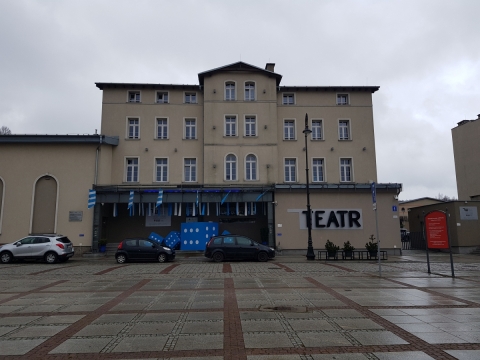 Zniszczył instalację Teatru Dramatycznego w Wałbrzychu. Sam się zgłosił i zapłacił - 5