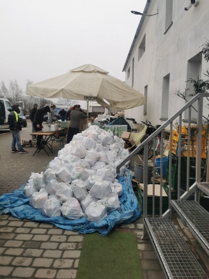 Bielawa: 600 świątecznych paczek trafi dzisiaj do potrzebujących - 1