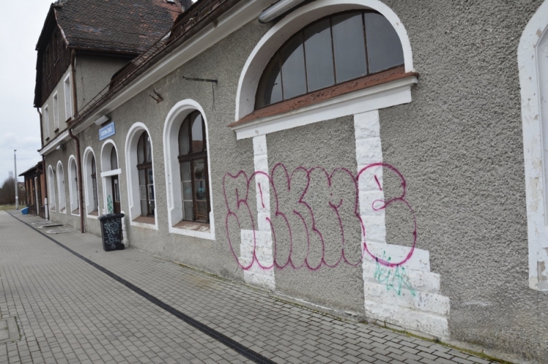 Dworzec w Kudowie-Zdroju znów zdewastowany – fot. Kolejowa Ziemia Kłodzka