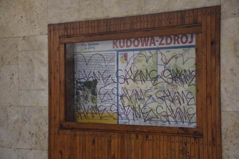 Dworzec w Kudowie-Zdroju znów zdewastowany - 3