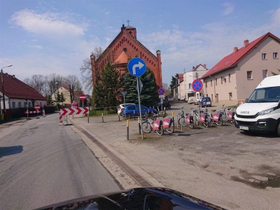 Tiry pod oknami od 5 rano. Tak wygląda życie mieszkańc&oacute;w ul. Jasińskiej