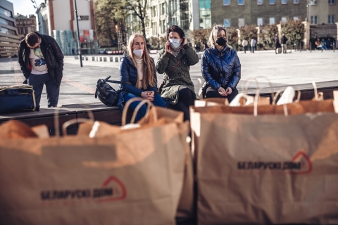 #BelDomHelp. Fundacja Białoruski Dom przywiozła paczki dla rodaków mieszkających we Wrocławiu - 1