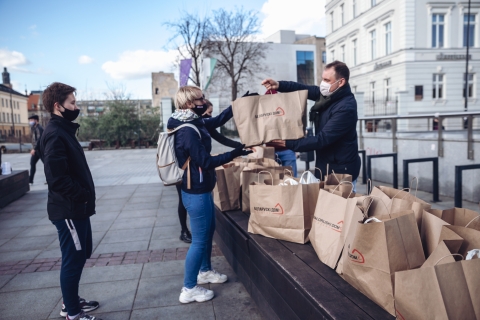 #BelDomHelp. Fundacja Białoruski Dom przywiozła paczki dla rodaków mieszkających we Wrocławiu - 4