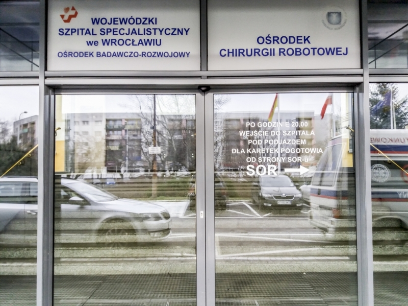 Wrocław: Zamknięto SOR w szpitalu przy Kamieńskiego. U pacjenta wykryto groźną bakterię  - fot. RW