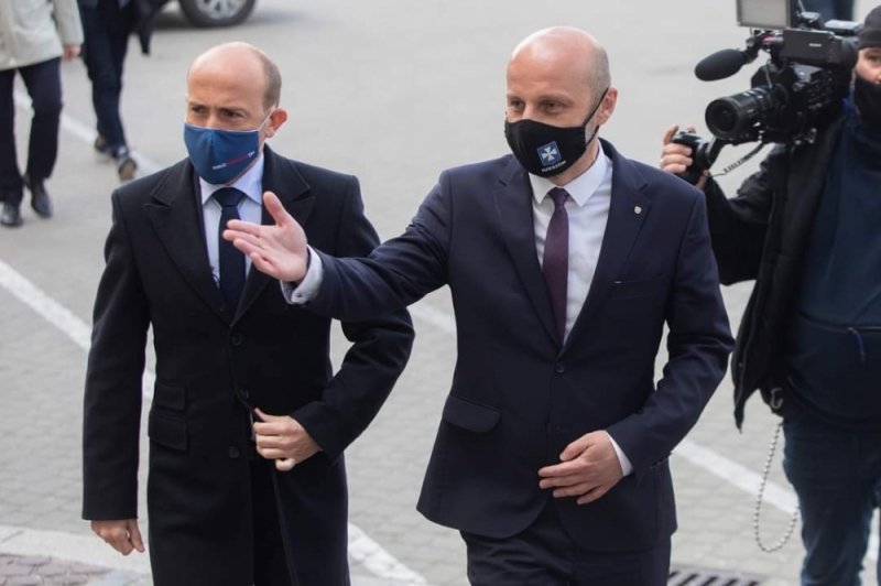 Przeniósł Wrocław do Rzeszowa: Zabawna wpadka Borysa Budki  - fot. Twitter Konrad Fijołek 