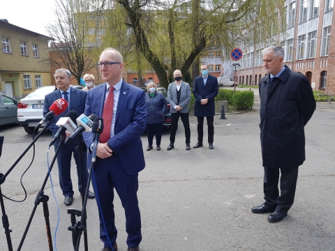 Wałbrzyska filia Politechniki Wrocławskiej coraz bardziej atrakcyjna dla studentów - 4