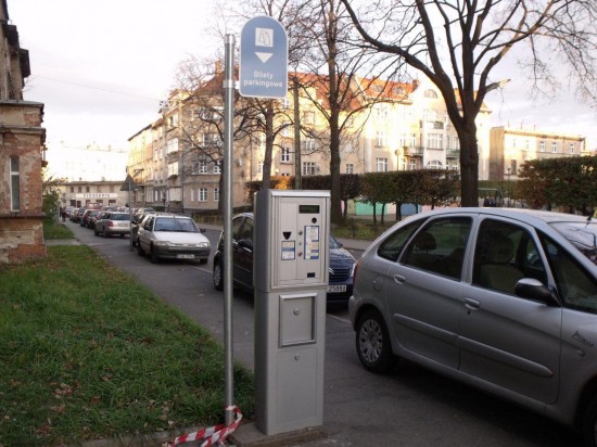 Nowa strefa: parkomaty zamiast ludzi - Fot. Piotr Słowiński