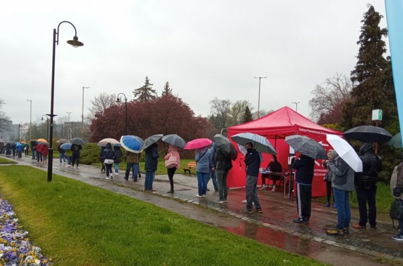 Ponownie ponad tysiąc osób zaszczepiło się w mobilnym punkcie - fot. Beata Makowska