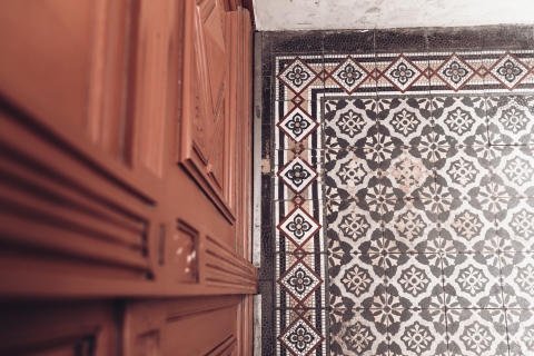 W połowie historyzm, w połowie modernizm. Ulica Piastowska [FOTOSPACER] - 15