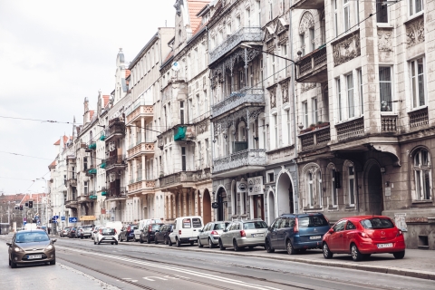 W połowie historyzm, w połowie modernizm. Ulica Piastowska [FOTOSPACER] - 18