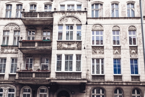 W połowie historyzm, w połowie modernizm. Ulica Piastowska [FOTOSPACER] - 19