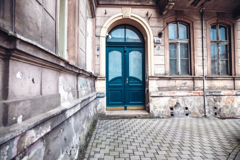 W połowie historyzm, w połowie modernizm. Ulica Piastowska [FOTOSPACER] - 4