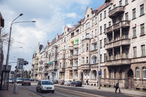 W połowie historyzm, w połowie modernizm. Ulica Piastowska [FOTOSPACER] - 6