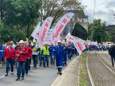 Rozsypali ok. 150 kg węgla. Kolejny dzień protestów pracowników kopalni Turów - 4