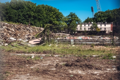 Wrocław: Rozpoczęto wyburzanie basen&oacute;w na Stadionie Olimpijskim [ZDJĘCIA]