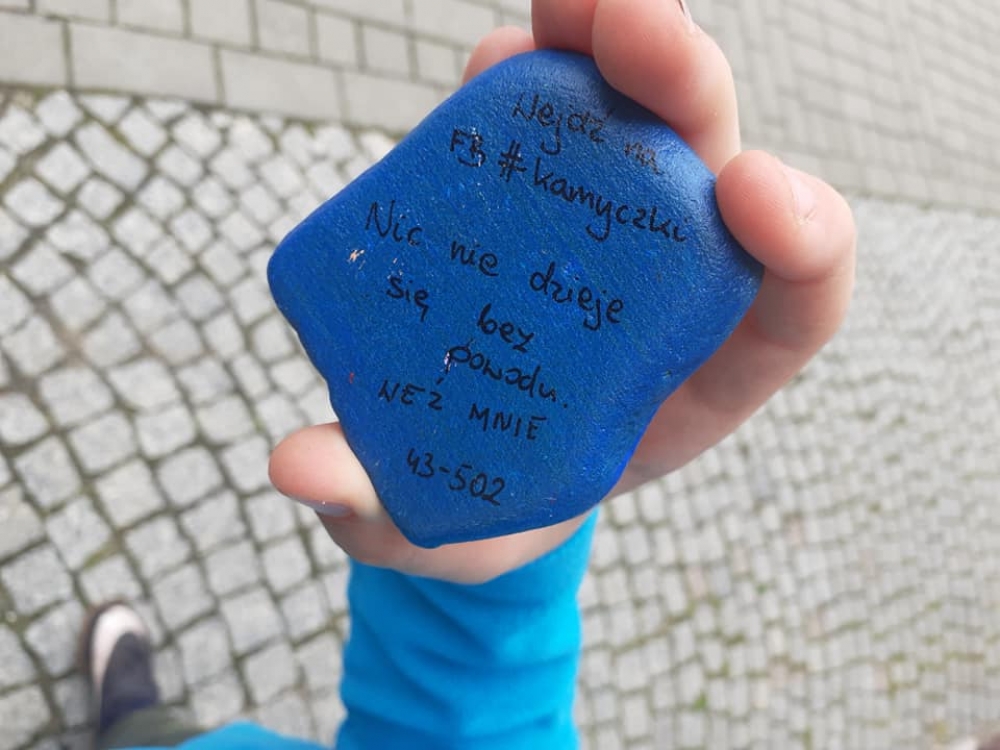 Dolnoślązacy wysyłają w świat... kamienie – fot. #Kamczyki