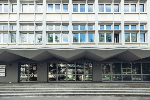 Zrozumieć architekturę PRL-u. Spacer z architektem: dawny biurowiec ZREMB - 4