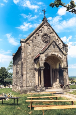 Neoromańskie kaplice grobowe w Rękowie [FOTOSPACER] - 2